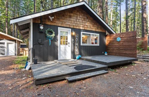 Ashford Apartment | Beargrass - near Mt Rainier - grill, soak & relax