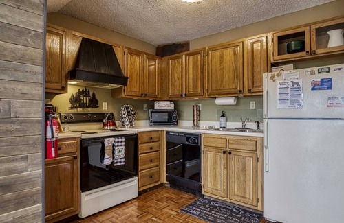 Chalet Village House | Bearly Makin' It II