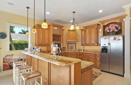 Caloosahatchee Villa | BEAT THE HEAT - 20% OFF YOUR DREAM GETAWAY - 3107 Riverhouse Pearl