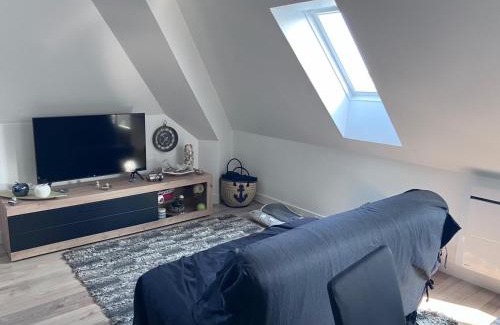 Villers-sur-Mer Apartment | Beau duplex familial refait à neuf avec balcon proche plage - FR-1-712-96