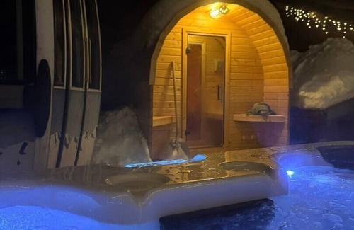 Le Bettaix Ski Chalet | Beautiful chalet Snow Star in the 3 Valleys