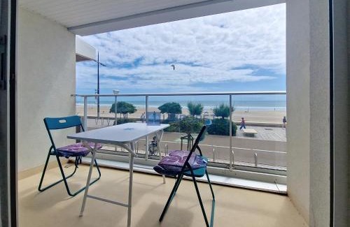 Les Sables d'Olonne Apartment | Beau Studio 1er étage avec balcon et ascenseur - FR-1-331-43