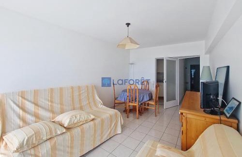 Les Sables d'Olonne Apartment | Beau Studio 1er étage avec balcon et ascenseur - FR-1-331-43