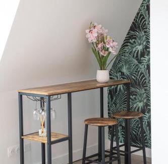 Fives Apartment | Beau Studio Rénové - au pied du métro