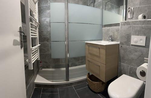 Le Redon Apartment | Beau t2 Avec Piscine et Balcon Parking ,proches Calanques