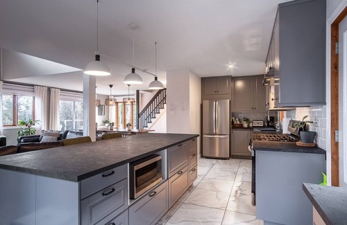 Saint-Faustin-Lac-Carre Ski Chalet | [Beauford] Breathtaking Mountain Getaway