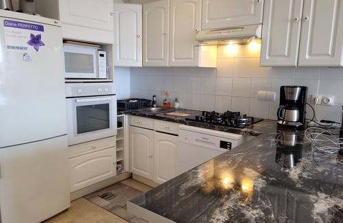 Beaulieu-sur-Mer Apartment | Beaulieu, 3 air conditioned rooms, terrace, sea view, swimming pool and parking