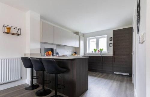 Chelmsford Apartment | Beaulieu Rest 3 Bed House Chelmsford