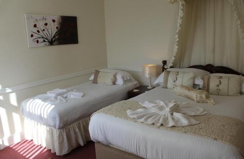 Windermere House | Beaumont Guest House Windermere - Adult Only - Free Car Park & Off Site access to the local Health Centre