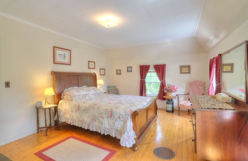 Rangeley Other | Beauregard - come unwind in this secluded farmhouse