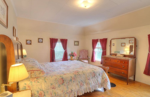 Rangeley Other | Beauregard - come unwind in this secluded farmhouse