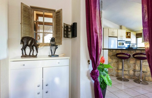Oropesa del Mar Villa | Beautiful apartment in villa for 4 guests with WIFI, pool, A/C, TV and terrace