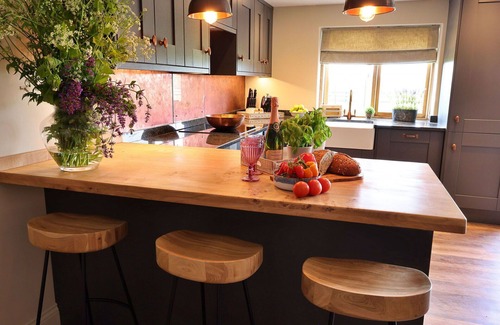 Quedgeley House | Beautiful villa for 6 people with WIFI, terrace and pets allowed