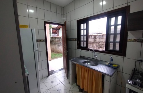 Itanhaem House | Beautiful 2-bedroom house with WiFi in Jardim Regina Itanhaém