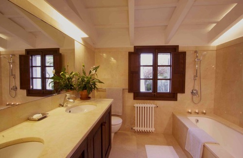 Area metropolitana de Ciutadella Other | Beautiful Farm immersed in Nature Estate with Pool and Land reaching the Sea