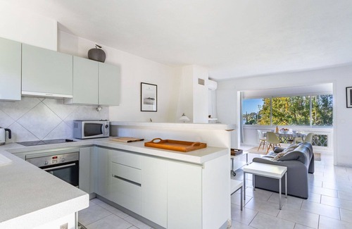 Le Rayol Apartment | Beautiful apartment for 4 people with WIFI, A/C and TV