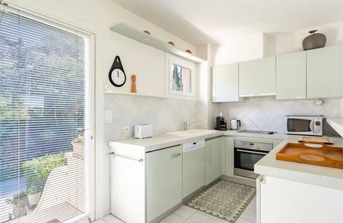 Le Rayol Apartment | Beautiful apartment for 4 people with WIFI, A/C and TV
