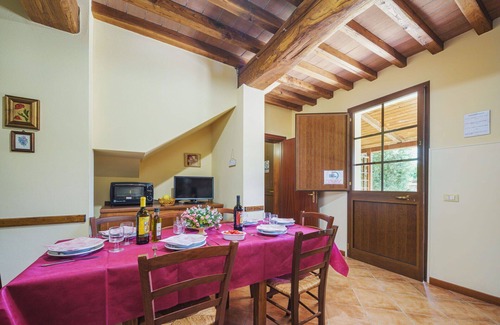 Orentano Apartment | Beautiful apartment for 7 guests with WIFI, A/C, pool, TV and patio