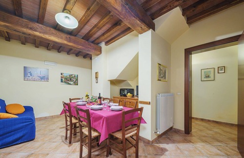 Orentano Apartment | Beautiful apartment for 7 guests with WIFI, A/C, pool, TV and patio