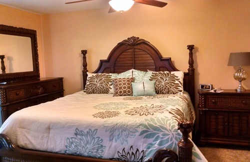 Fort Myers Beach Apartment | beautiful 1/2 duplex for the winter