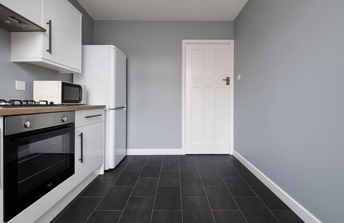 Raynes Park Apartment | Beautiful 1 bed flat in Wimbledon