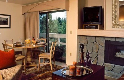 Lower Kingsbury Apartment | Beautiful 1 bedroom unit at resort, sleeps 4