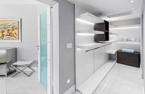 Miami Beach Condo | Beautiful 1 Br. Condo (236862) by Houzlet