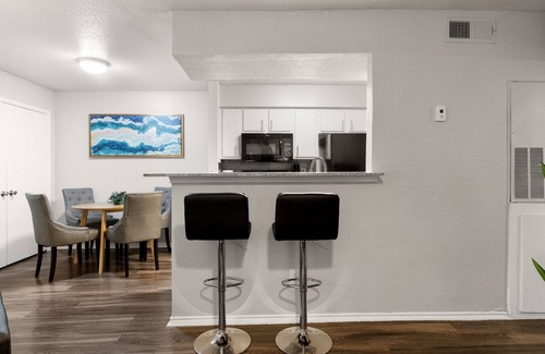 University Hills and Windsor Park Apartment | Beautiful 1BD/1BA in University Hills 3734