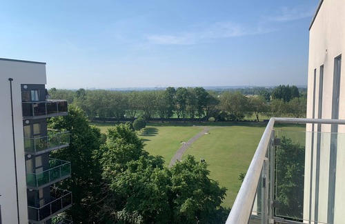 Becontree Apartment | Beautiful 1bedroom Dagenham Apartment with Views