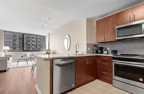 Hudson Exchange Apartment | Beautiful 1BR | Business Center | Jersey City by GLS