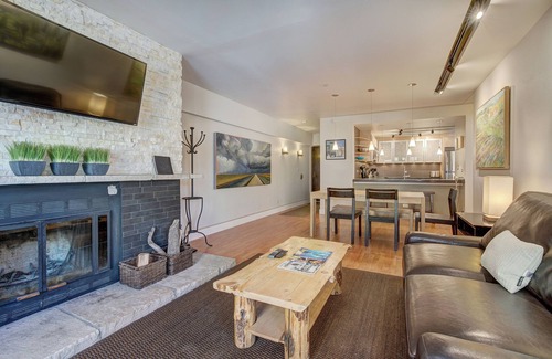 Peak 9 Condo | Beautiful 1BR Ski-in/Ski-Out on Peak 9