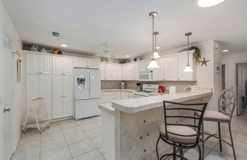Sunset Pointe House | Beautiful 2/2 Patio Villa in Sabal Chase with golf cart-pet friendly