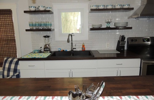 Port Clinton House | Beautiful 2 bed 2 bath recent renovation