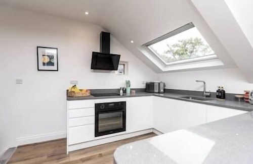 Leeds Apartment | Beautiful 2 Bed Flat in Oakwood