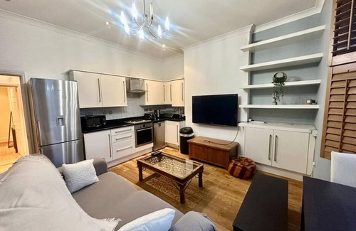 Dartmouth Park Apartment | Beautiful 2 bedroom apartment