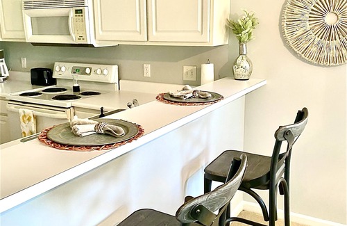 Pawleys Island Condo | Beautiful 2 bed 2 bath Corner Unit with golf course view-5 minutes from beach