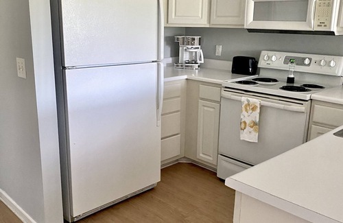 Pawleys Island Condo | Beautiful 2 bed 2 bath Corner Unit with golf course view-5 minutes from beach
