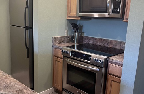 Bend Condo | Beautiful 2 bedroom 2.5 bath Loft Condo with a view.