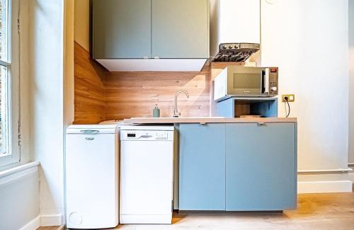 2nd Arrondissement Apartment | Beautiful 2-bedroom apartment between Perrache and Confluence Lyon 2