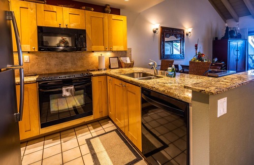 Kihei Condo | Beautiful 2 Bedroom Oceanview Condo at Maui Kamaole Perfect Maui Escape! 5 Star!