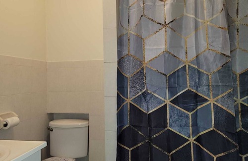 Bridgeport House | Beautiful 2 bedroom apartment in prime location of Bridgeport Connecticutn