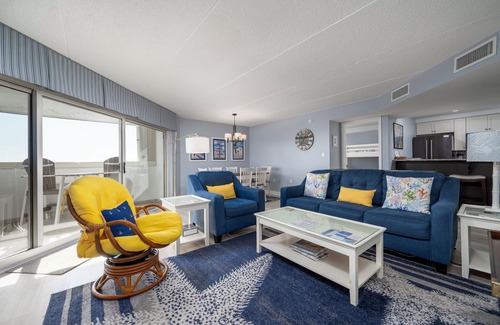 North Ocean City Condo | Beautiful 2 bedroom 2 bath oceanfront condo with a pool