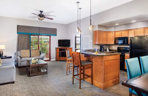 Sevierville Apartment | Beautiful 2 BR/2BA apartment at a luxury Resort with Access to Indoor Water Park