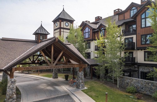 Tamarack Condo | Beautiful 2 BR Condo with Fireplace