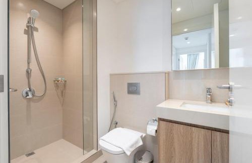 Za'abeel 2 Apartment | Beautiful 2-BR Flat in Downtown Luxury City Living at Its Best