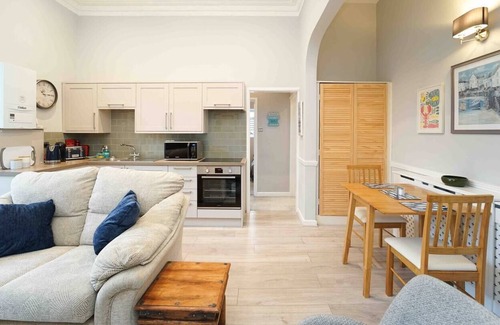 Weston-super-Mare Apartment | Beautiful 2-Bed Apartment in Weston-super-Mare