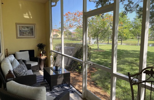 Biggar House | Beautiful 2 story Townhome with view of lake. Minutes from beach