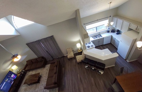 Cherrywood Apartment | Beautiful 2bd/2ba 5 Mins to UT 3656