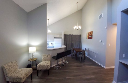 Cherrywood Apartment | Beautiful 2bd/2ba 5 Mins to UT 3656