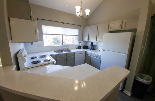 Cherrywood Apartment | Beautiful 2bd/2ba 5 Mins to UT 3656